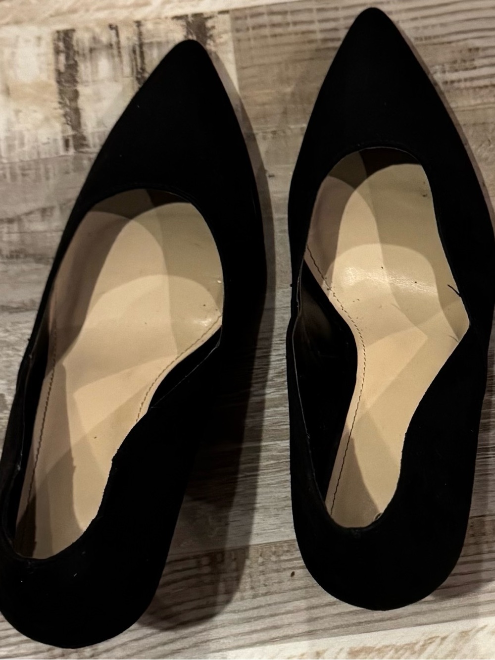 Black Pointed Toe Women's Pumps - Classic Elegance